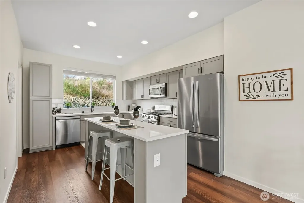 10049 Kings Landing Avenue NW Bremerton WA 98311