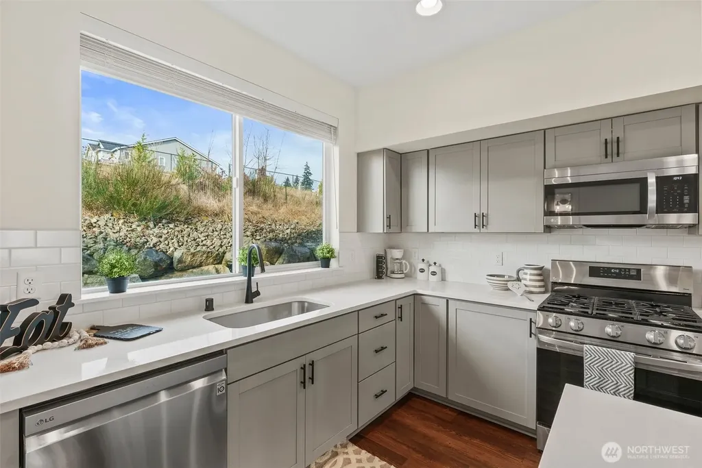 10049 Kings Landing Avenue NW Bremerton WA 98311