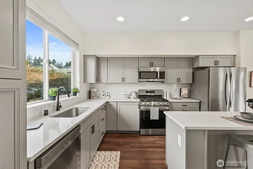 10049 Kings Landing Avenue NW Bremerton WA 98311