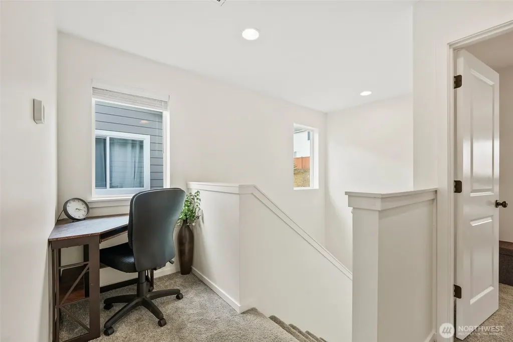 10049 Kings Landing Avenue NW Bremerton WA 98311