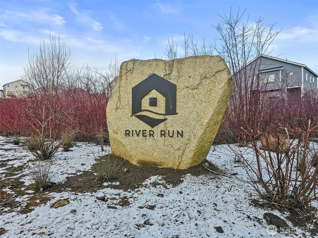 10049 Kings Landing Avenue NW Bremerton WA 98311
