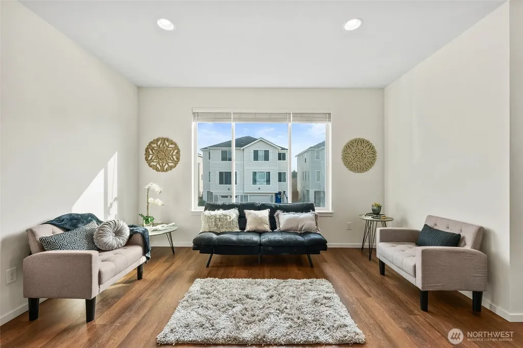10049 Kings Landing Avenue NW Bremerton WA 98311
