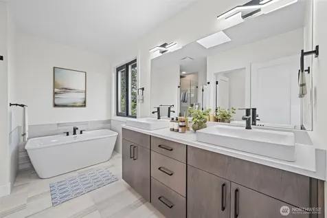 16050 SE 44th Court Bellevue WA 98006