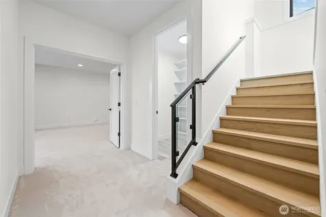 16050 SE 44th Court Bellevue WA 98006
