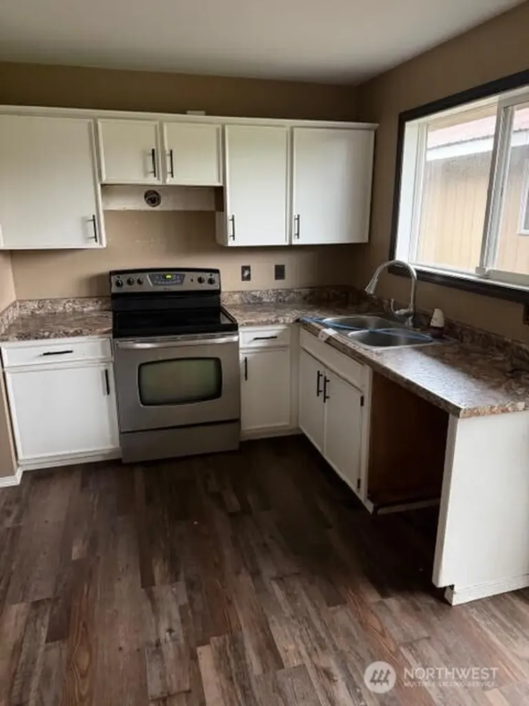 2 Evergreen Village Lane Elma WA 98541