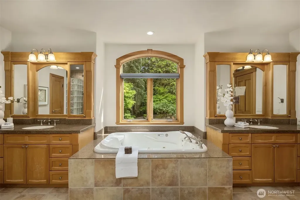 26345 NE 34th Street Redmond WA 98053
