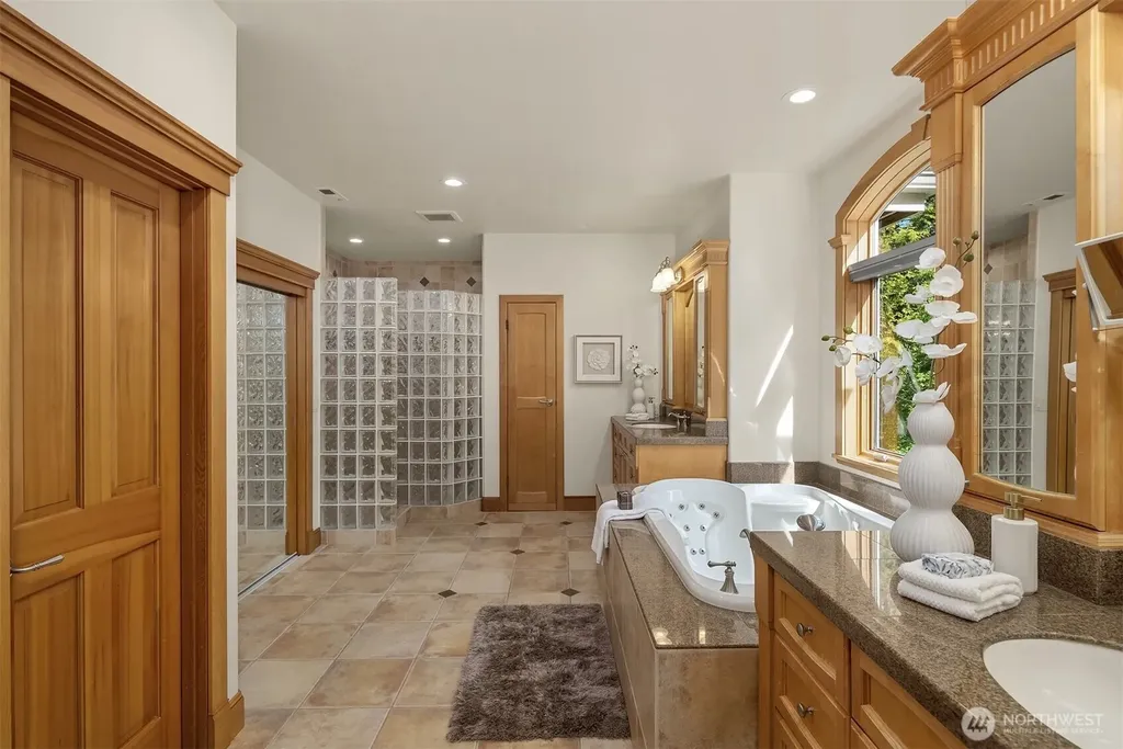26345 NE 34th Street Redmond WA 98053
