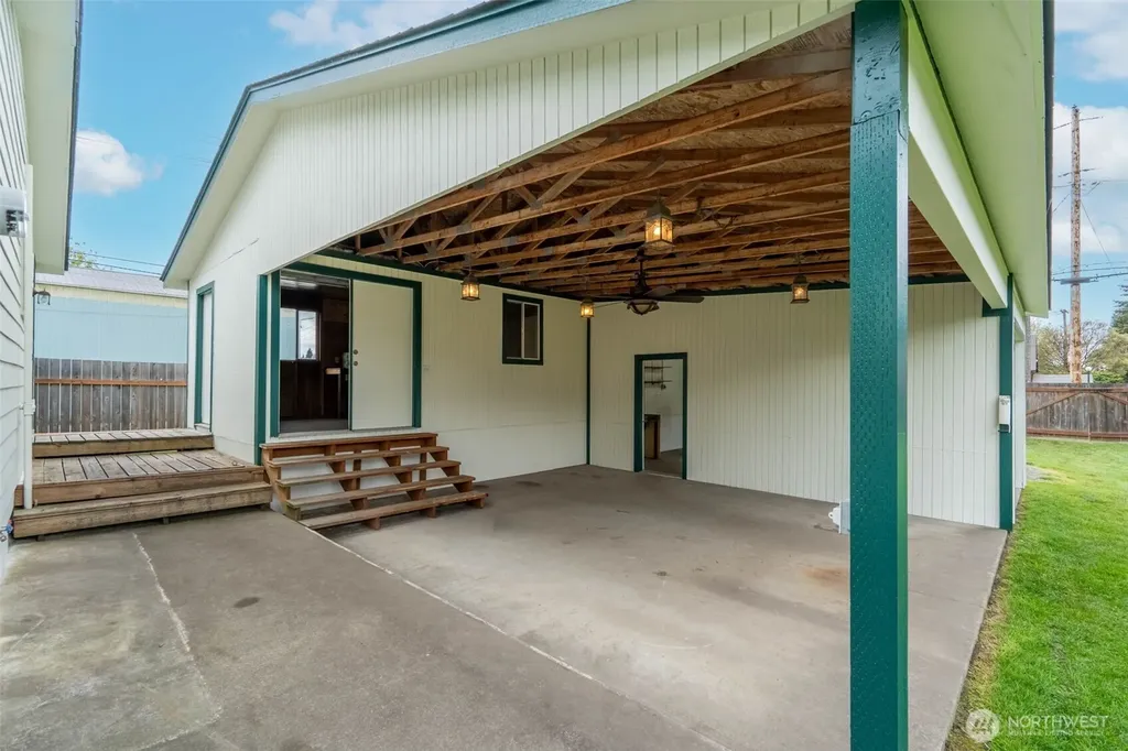 1201 N Tower Avenue Centralia WA 98531