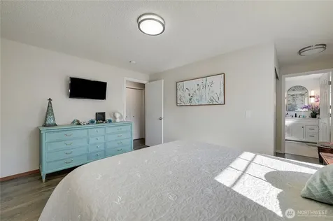4273 Pioneer Place SE Port Orchard WA 98366