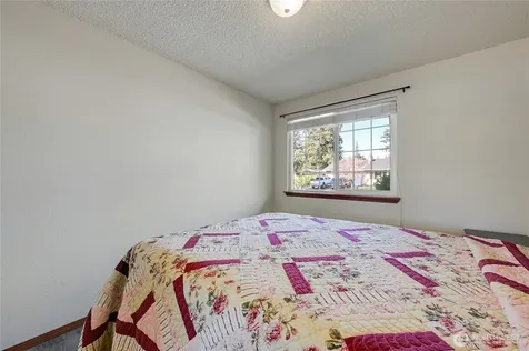 4273 Pioneer Place SE Port Orchard WA 98366