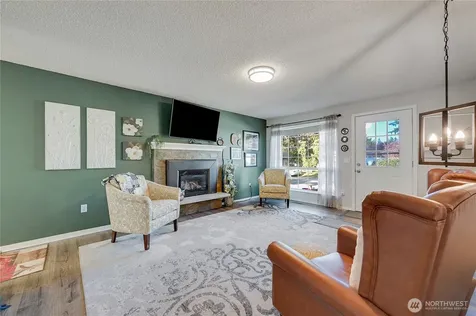 4273 Pioneer Place SE Port Orchard WA 98366