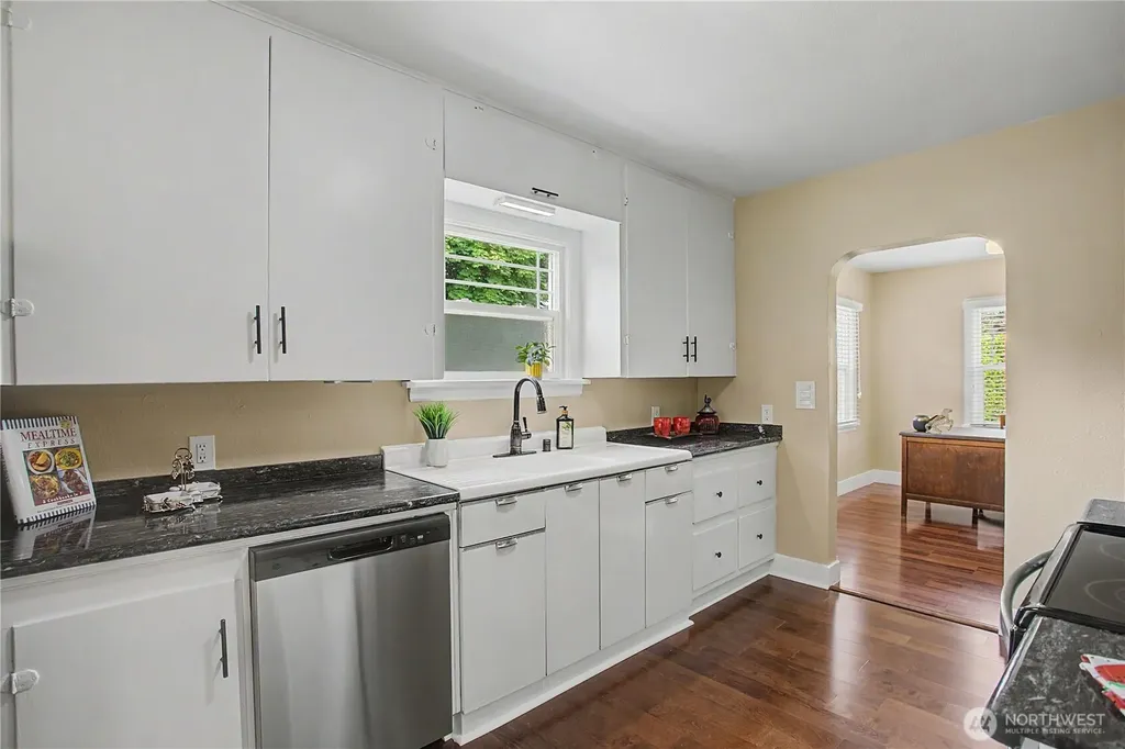1035 5th Street Washougal WA 98671