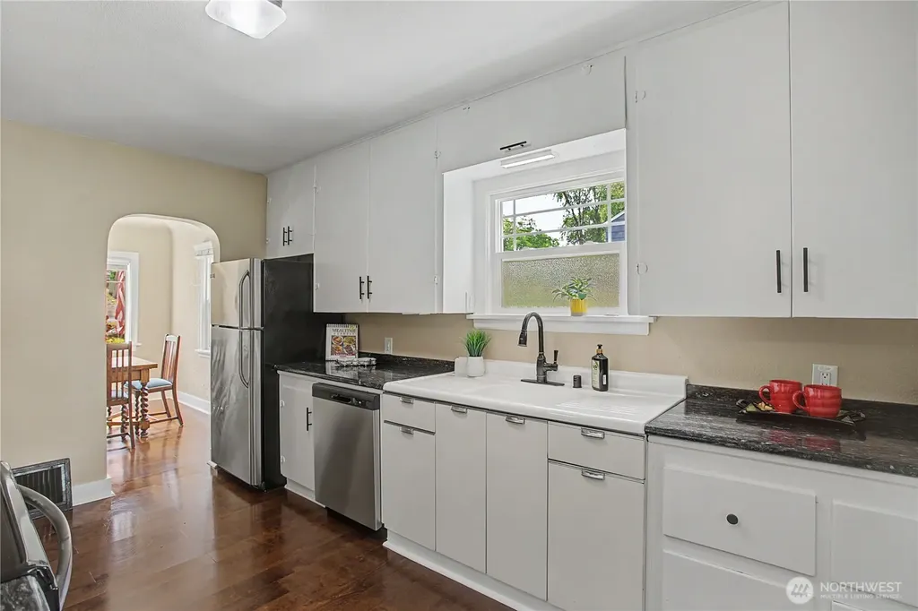 1035 5th Street Washougal WA 98671