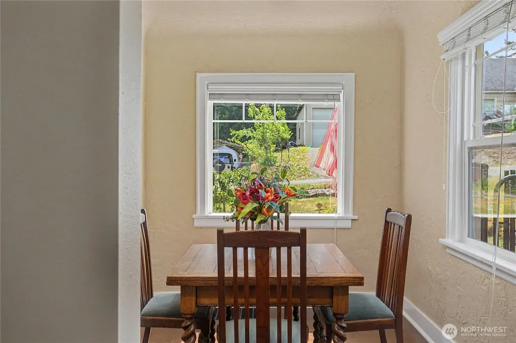 1035 5th Street Washougal WA 98671