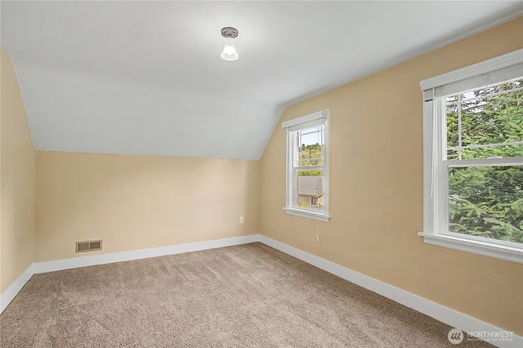 1035 5th Street Washougal WA 98671