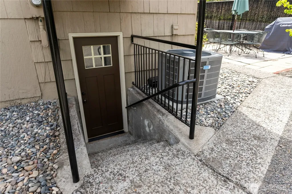 1035 5th Street Washougal WA 98671