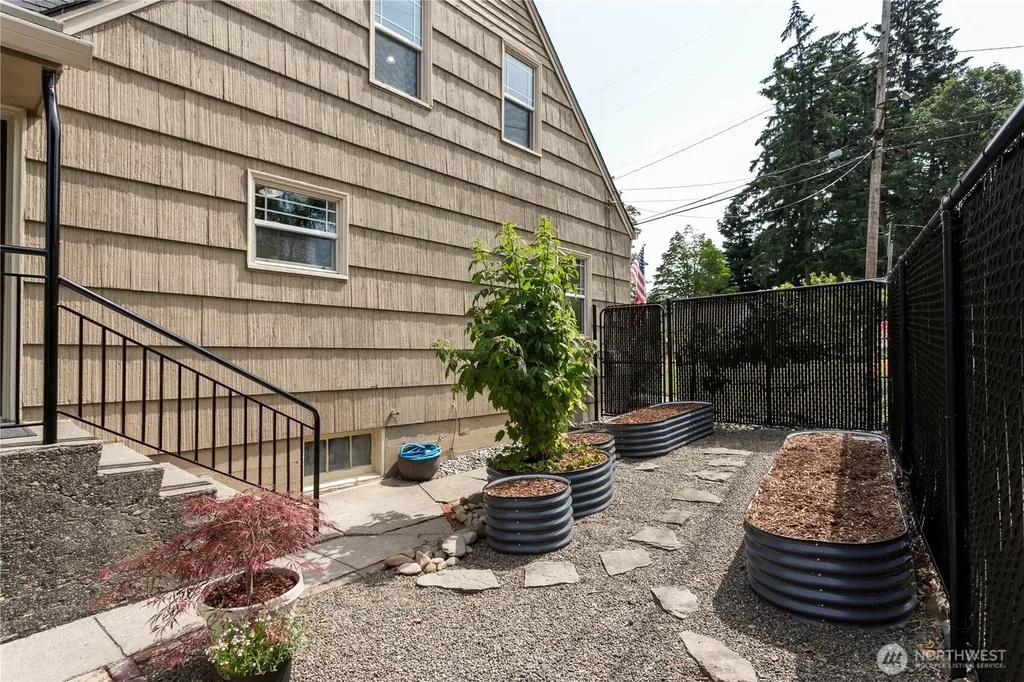 1035 5th Street Washougal WA 98671
