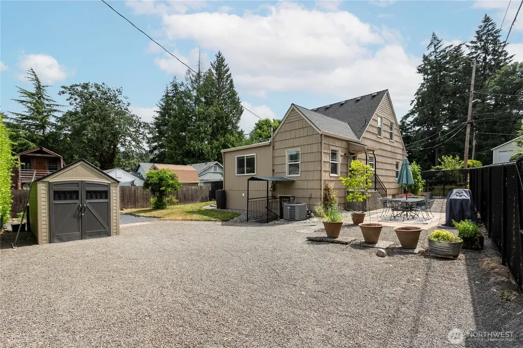 1035 5th Street Washougal WA 98671
