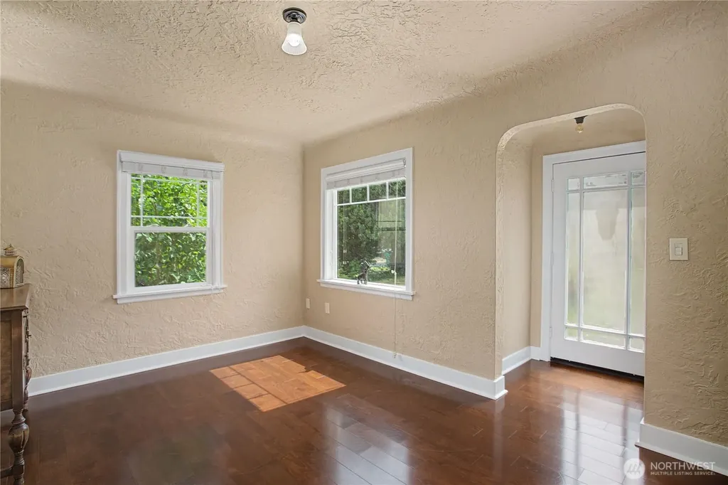 1035 5th Street Washougal WA 98671