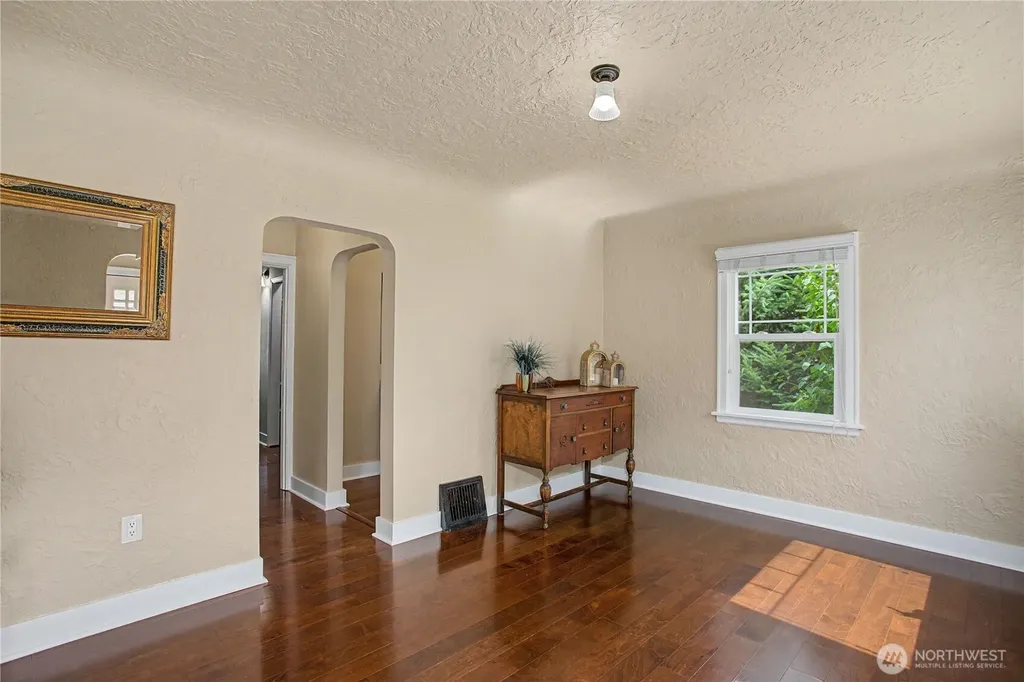 1035 5th Street Washougal WA 98671