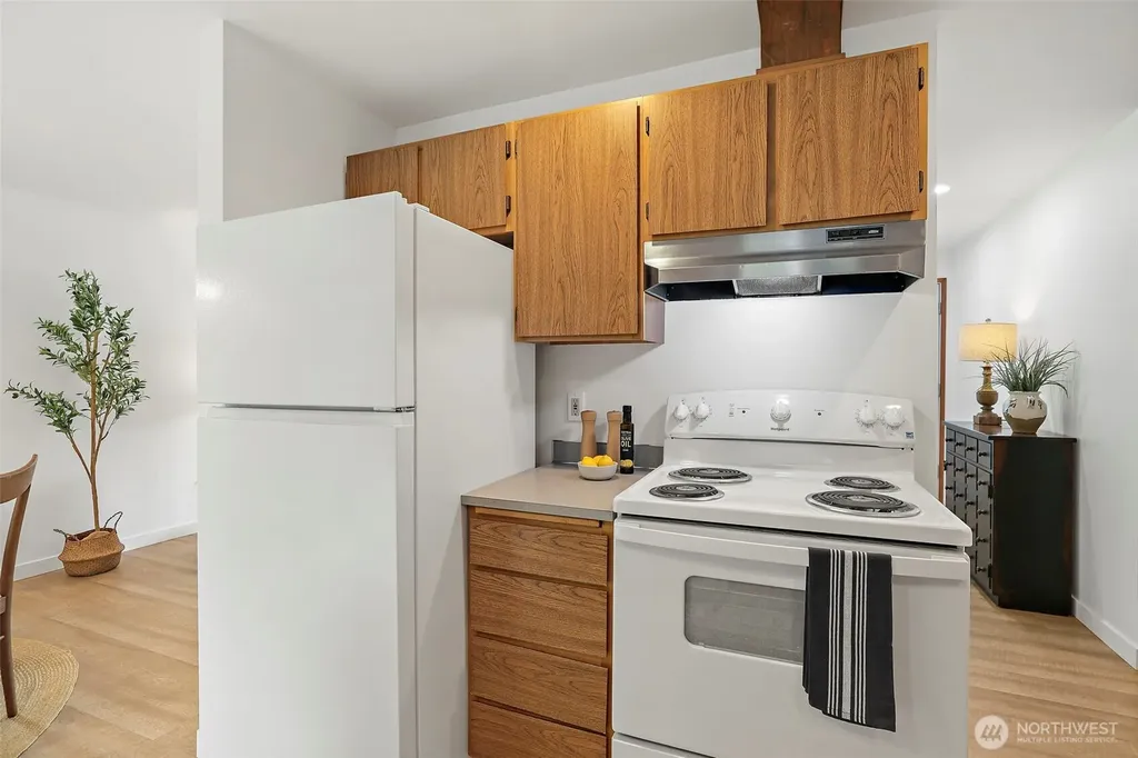 11726 8th Avenue S Burien WA 98168
