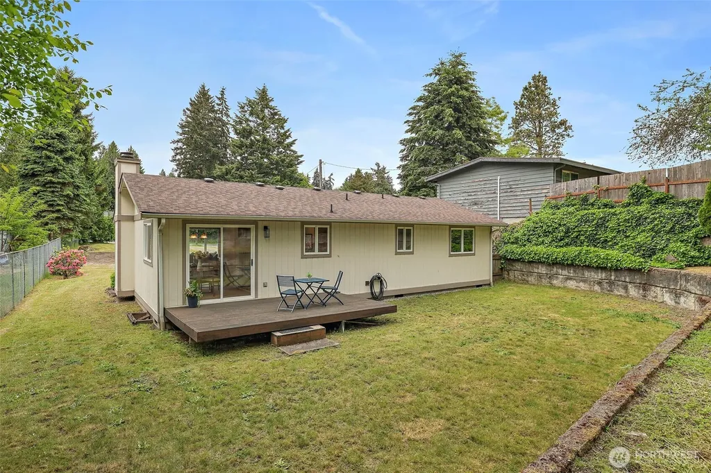 11726 8th Avenue S Burien WA 98168