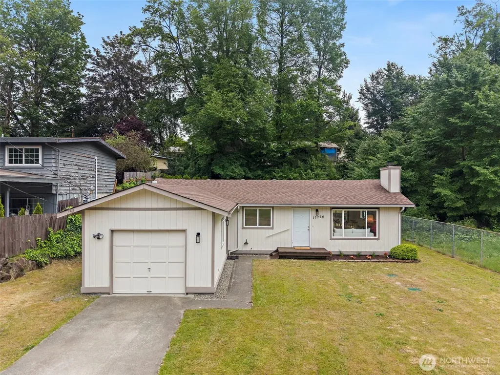 11726 8th Avenue S Burien WA 98168