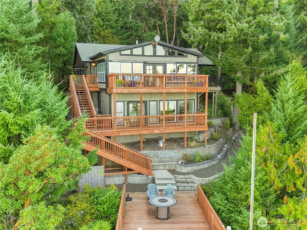 170 E Camus Drive Shelton WA 98584