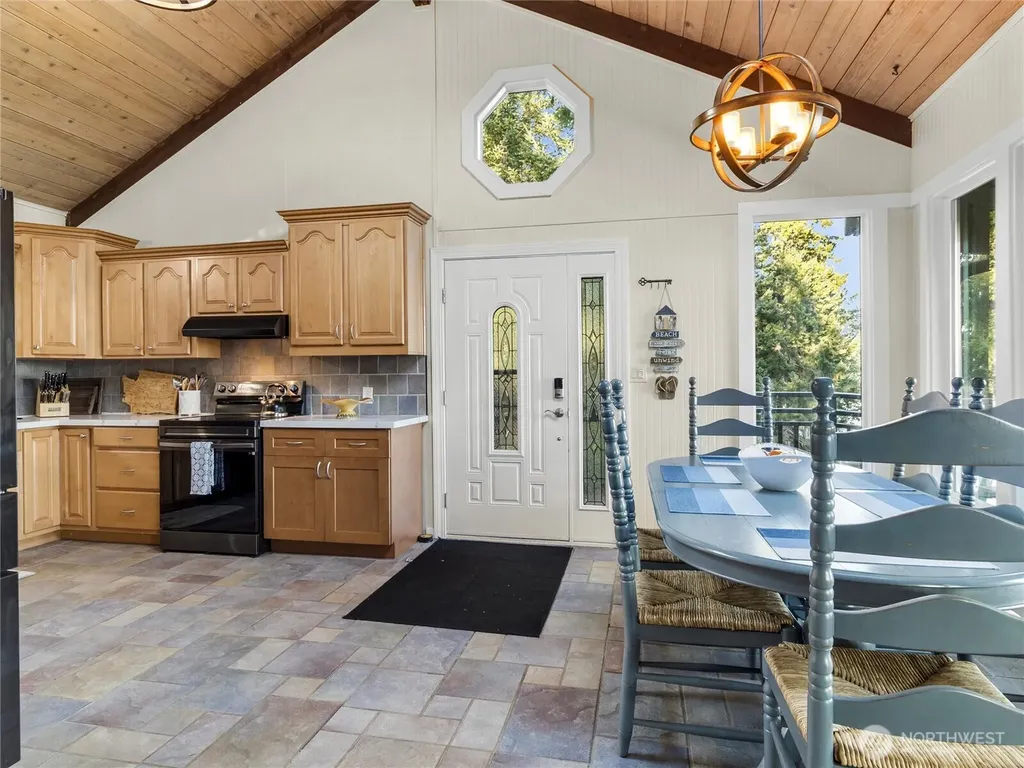 170 E Camus Drive Shelton WA 98584