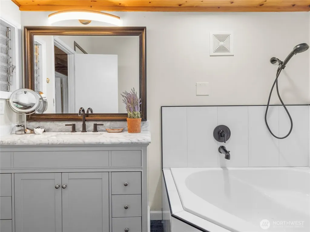 170 E Camus Drive Shelton WA 98584