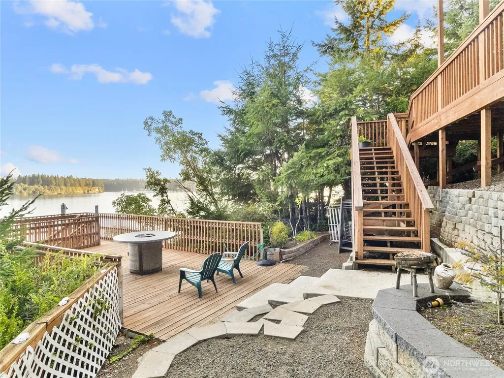 170 E Camus Drive Shelton WA 98584
