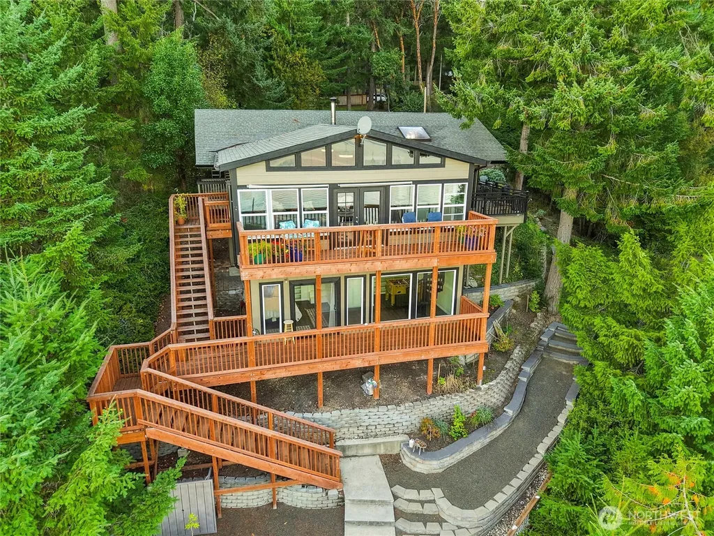 170 E Camus Drive Shelton WA 98584