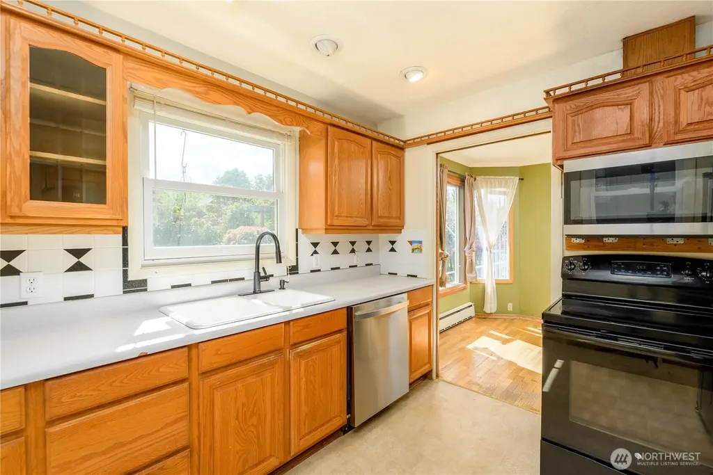 623 E 10th Street Port Angeles WA 98362
