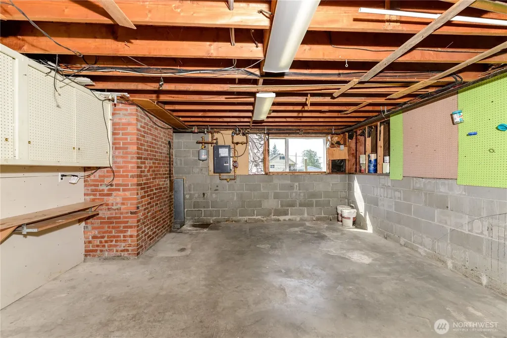 623 E 10th Street Port Angeles WA 98362