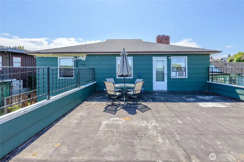623 E 10th Street Port Angeles WA 98362