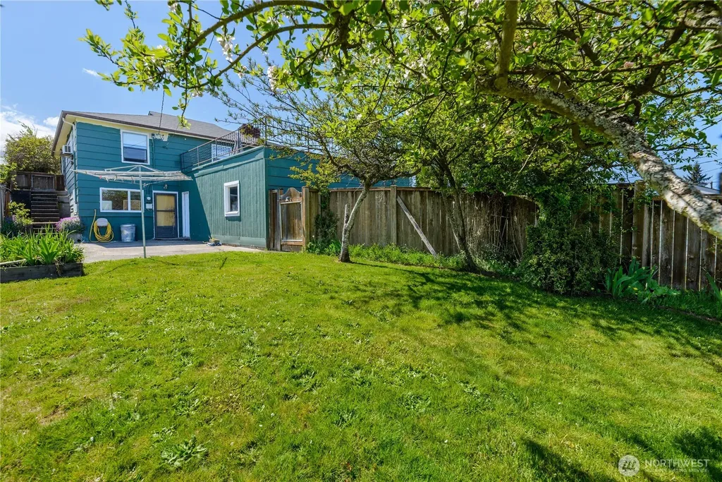 623 E 10th Street Port Angeles WA 98362