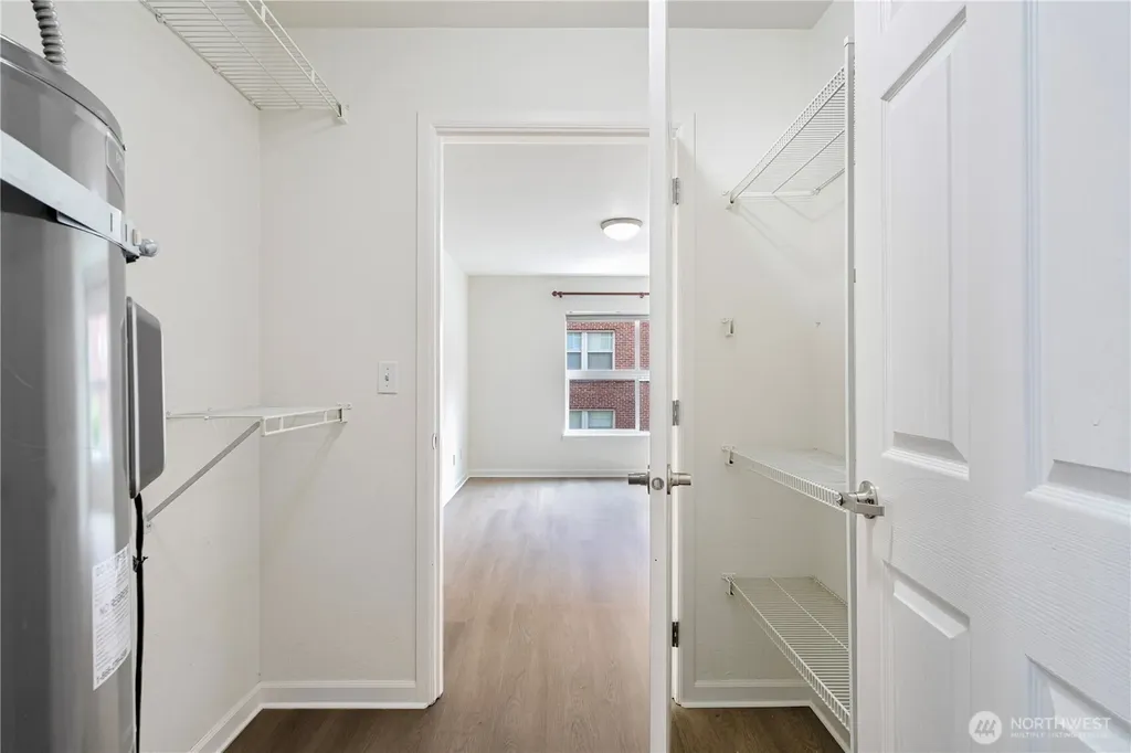 621 5th Avenue N Seattle WA 98109