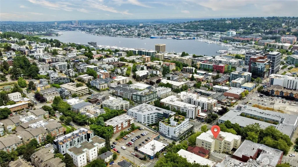 621 5th Avenue N Seattle WA 98109