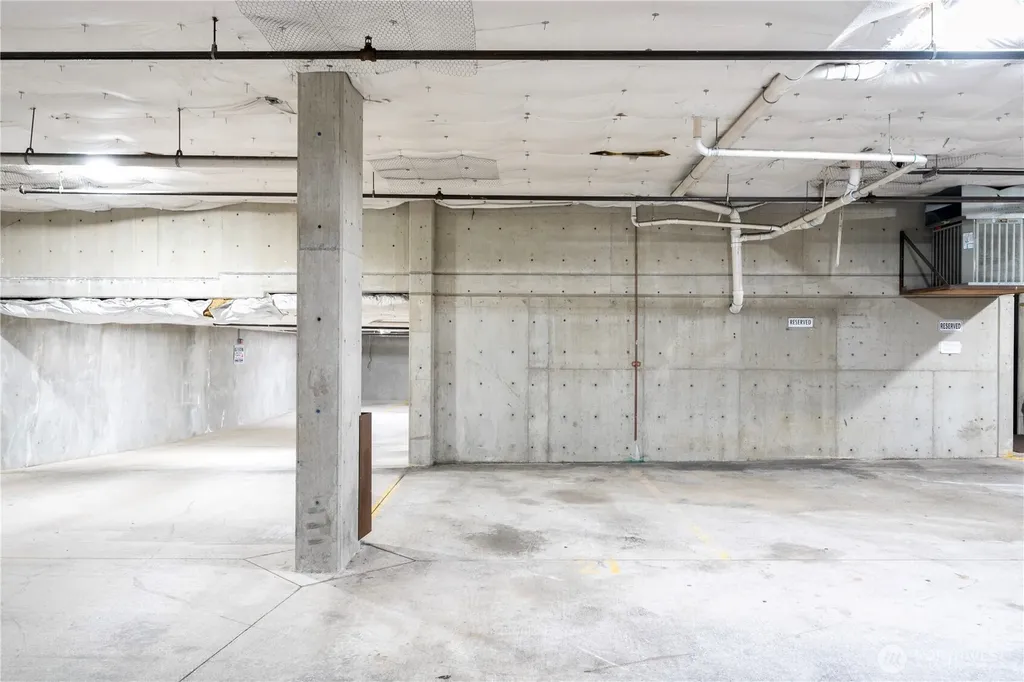 621 5th Avenue N Seattle WA 98109