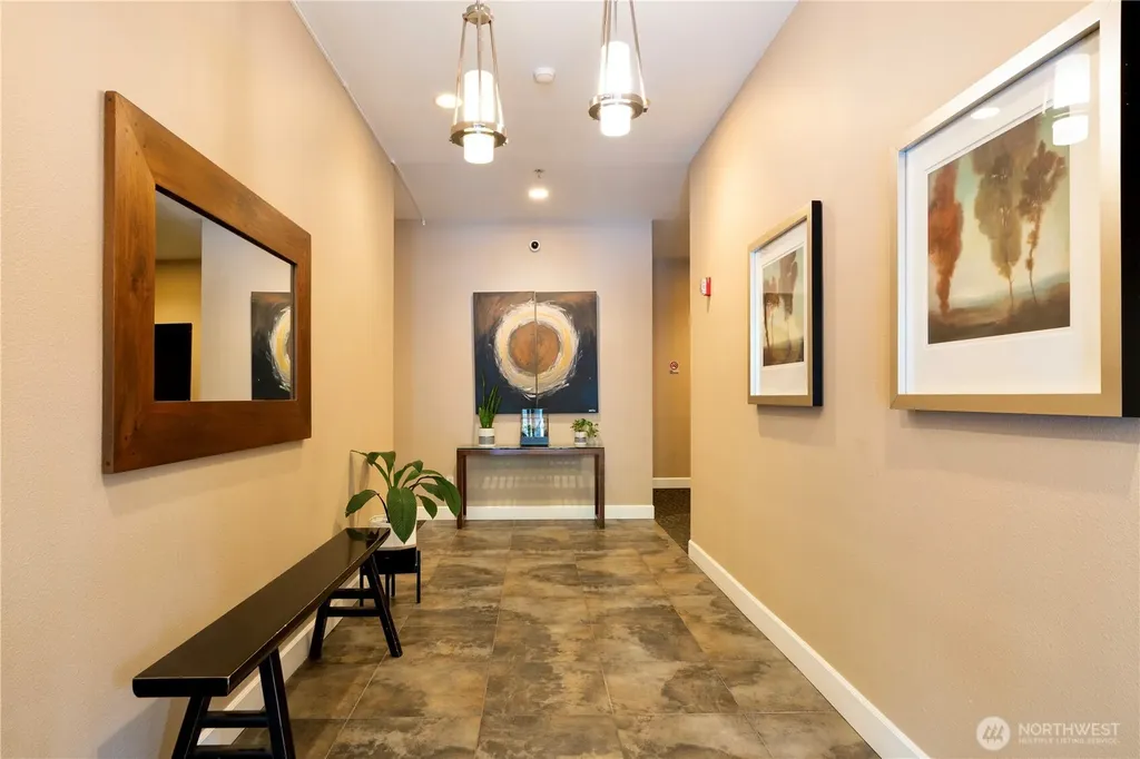 621 5th Avenue N Seattle WA 98109