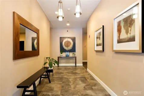 621 5th Avenue N Seattle WA 98109