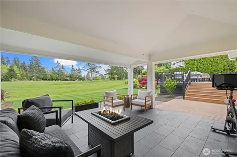 1824 180th Avenue NE Bellevue WA 98008