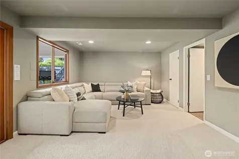 1824 180th Avenue NE Bellevue WA 98008