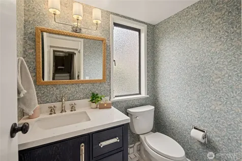 1824 180th Avenue NE Bellevue WA 98008