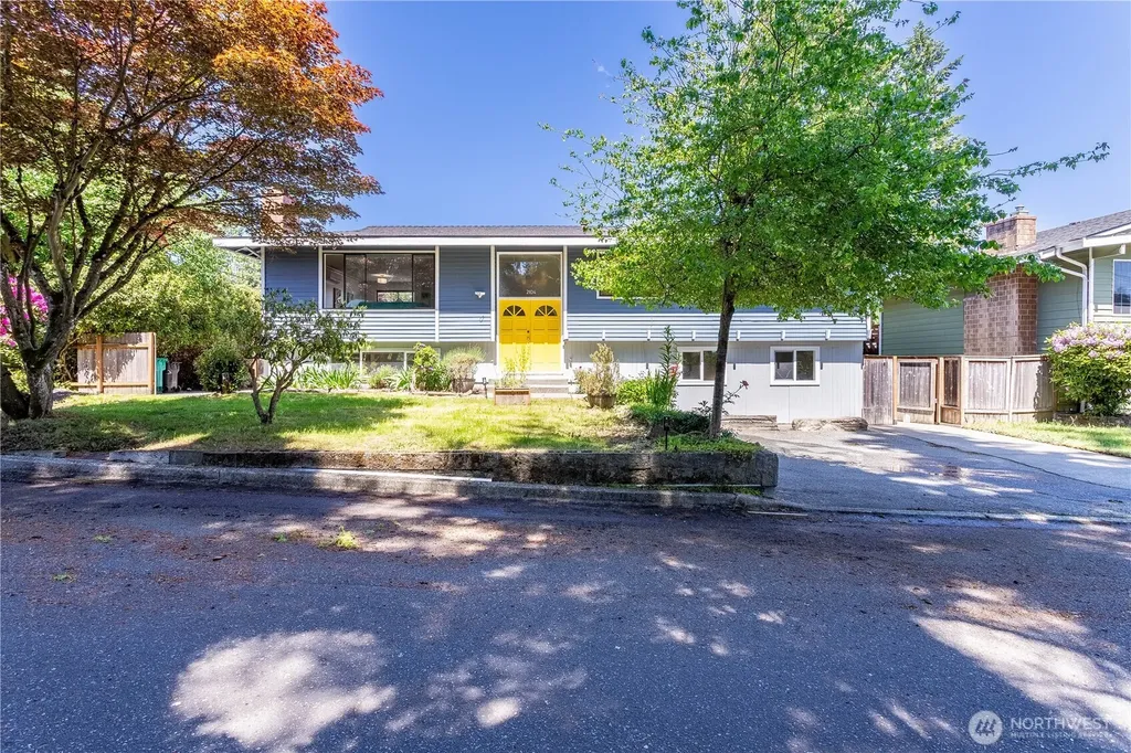 2104 N 188th Street Shoreline WA 98133
