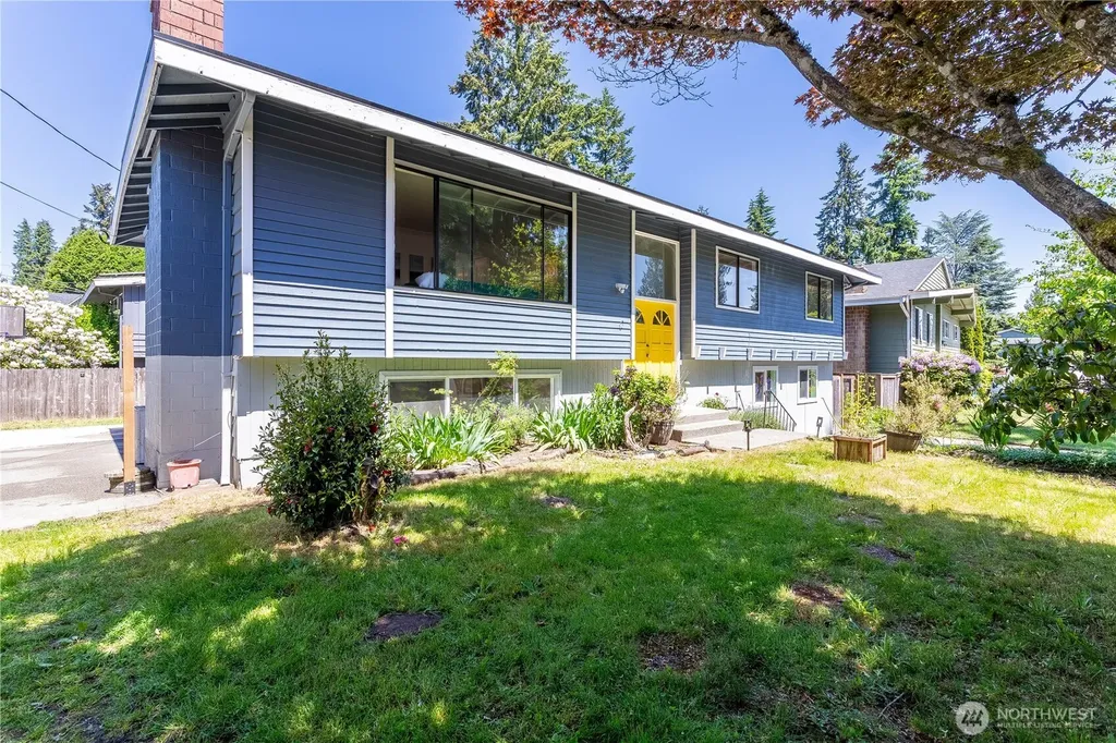 2104 N 188th Street Shoreline WA 98133