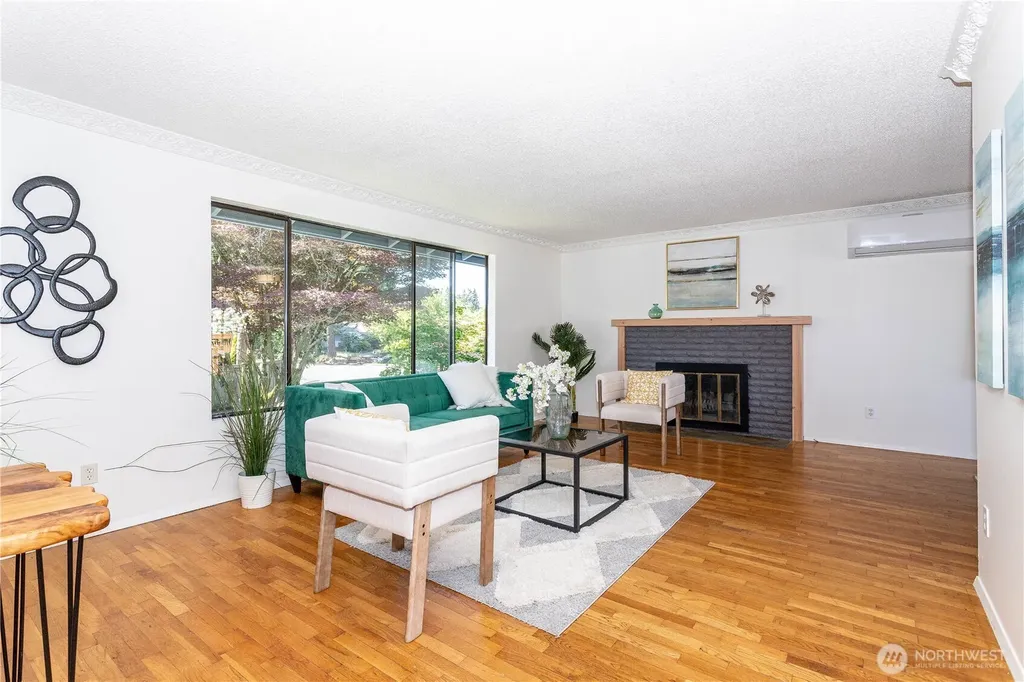 2104 N 188th Street Shoreline WA 98133