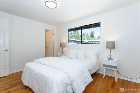 2104 N 188th Street Shoreline WA 98133