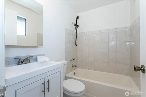 2104 N 188th Street Shoreline WA 98133