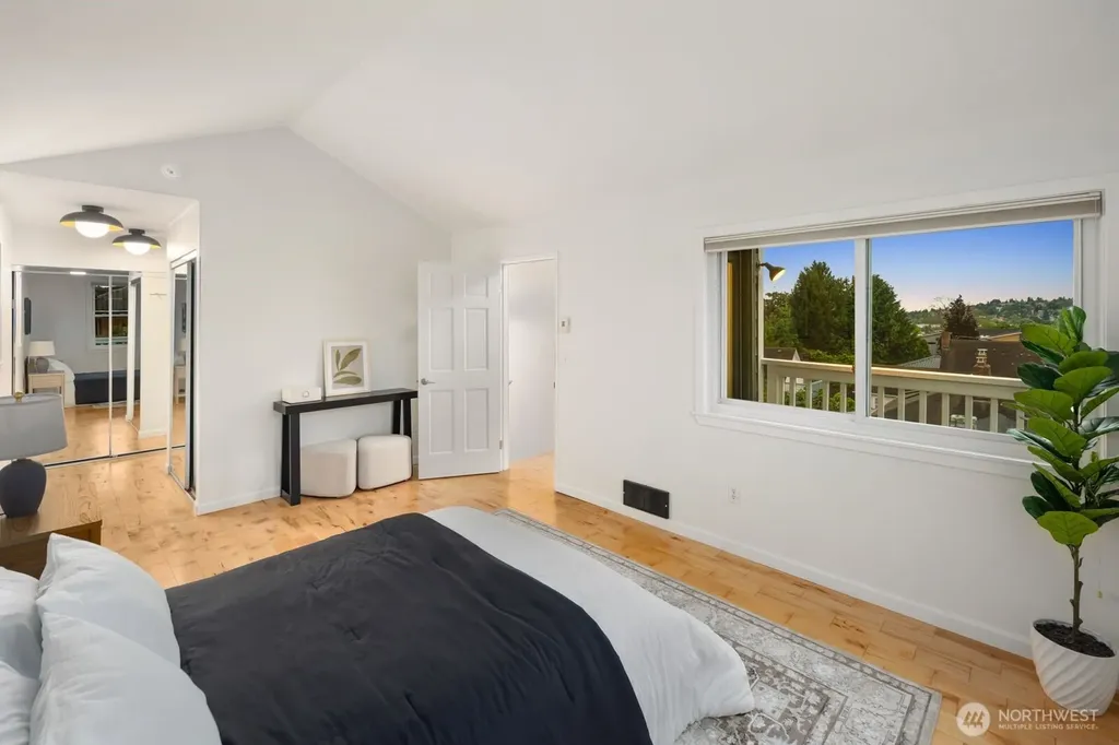 6620 28th Avenue NW Seattle WA 98117